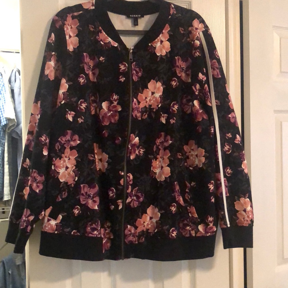 Torrid size 5X Floral Jacket NWT